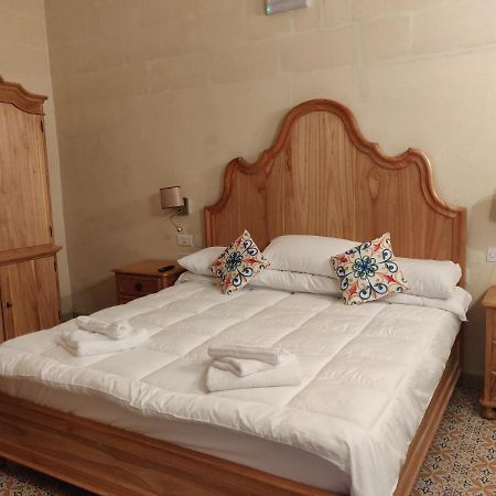 Central 214 Boutique Hotel Hamrun Екстериор снимка