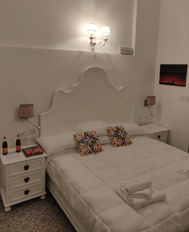 Central 214 Boutique Hotel Hamrun Екстериор снимка